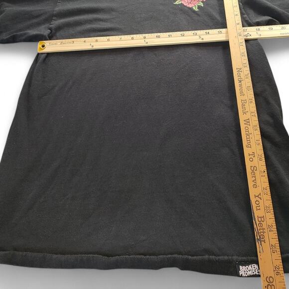 Broken‎ Promises Grunge Rose Graphic Tee J-Pop Kanji Streetwear T-Shirt Men's M - Picture 8 of 8